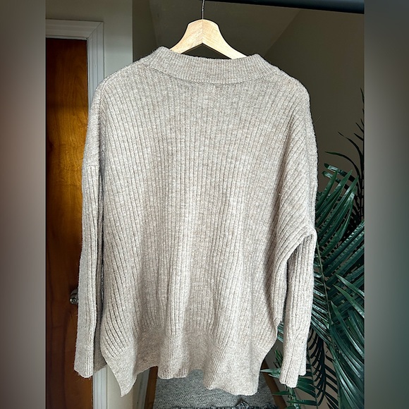 H&M Sweater | Size Medium (M) | Taupe/Beige - Picture 2 of 4